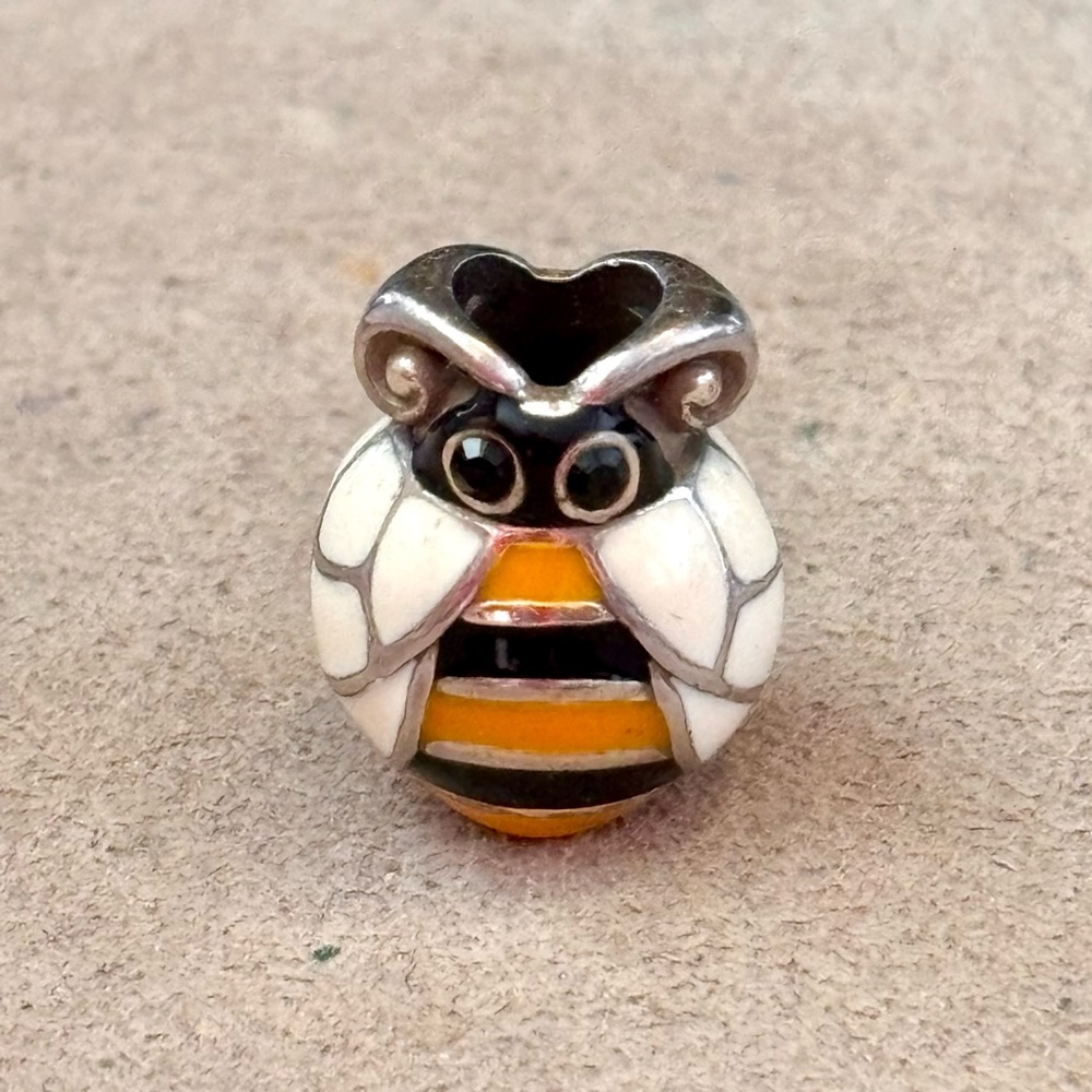 Brighton Bee My Honey bead Big bumblebee Enameled in yellow black white Retired - Picture 3 of 11